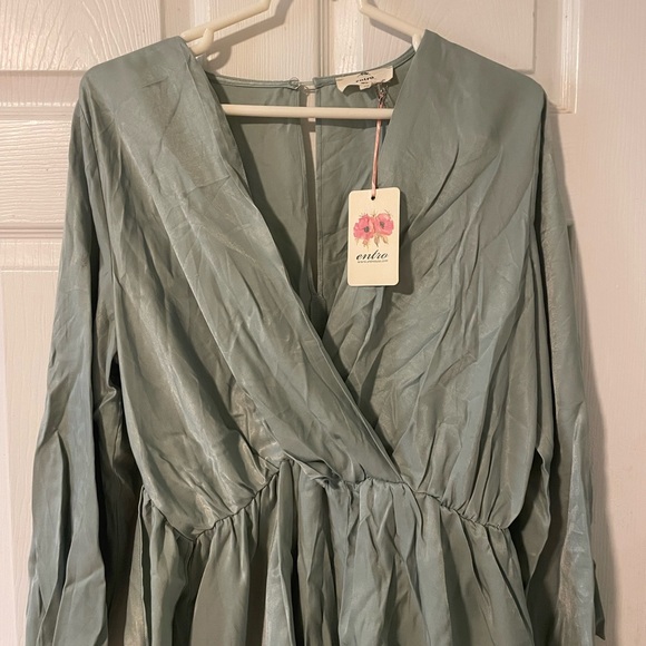 NWT Entro Sage Green Romper - Picture 4 of 9
